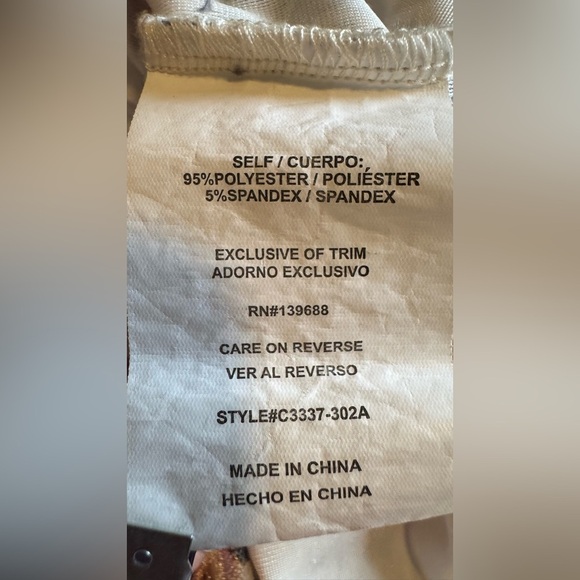 Coco + Jaimeson Velvety Floral Long Sleeve Bodysuit, Medium. - Picture 8 of 9